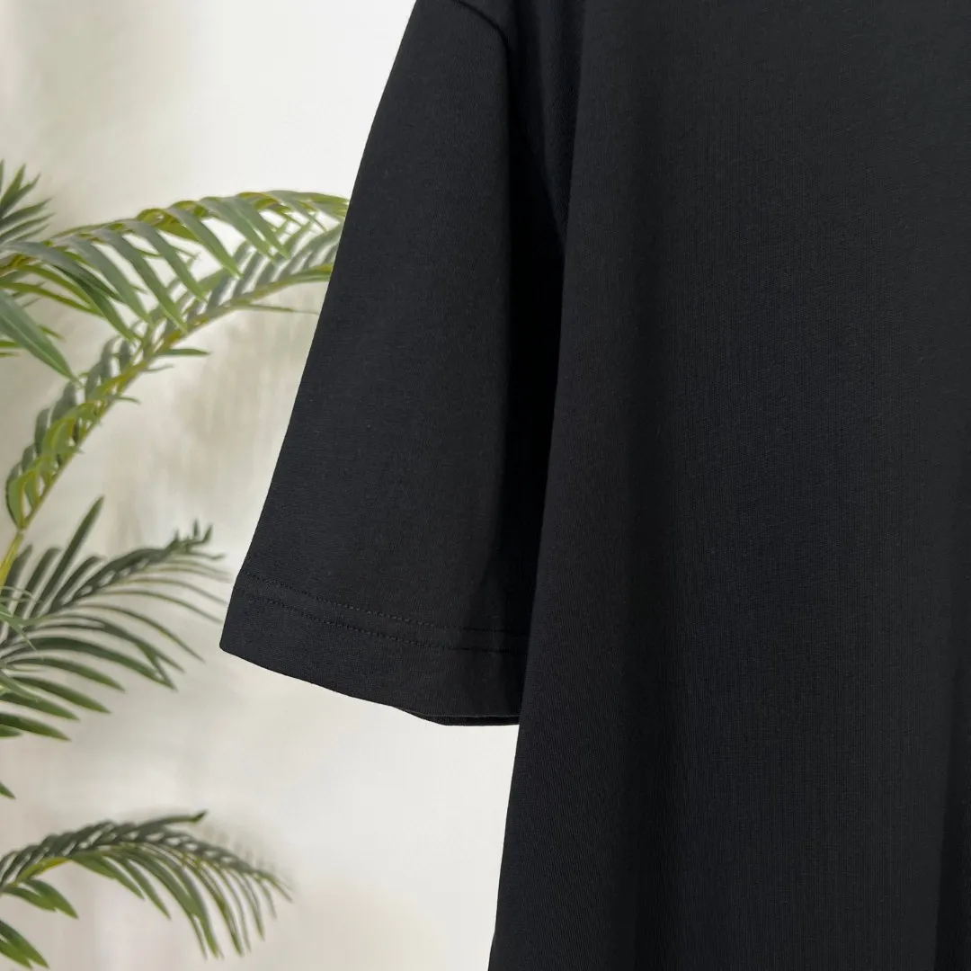 🅿️190 Croxin's new printed trendy brand short-sleeved T-shirt with letter pattern, whether it is T-shirt or sweatshirt, it is a hot item every year. The fabric is made of exclusive custom-dyed 250g Solona cotton 🐎🐎Size: S-XXL white black